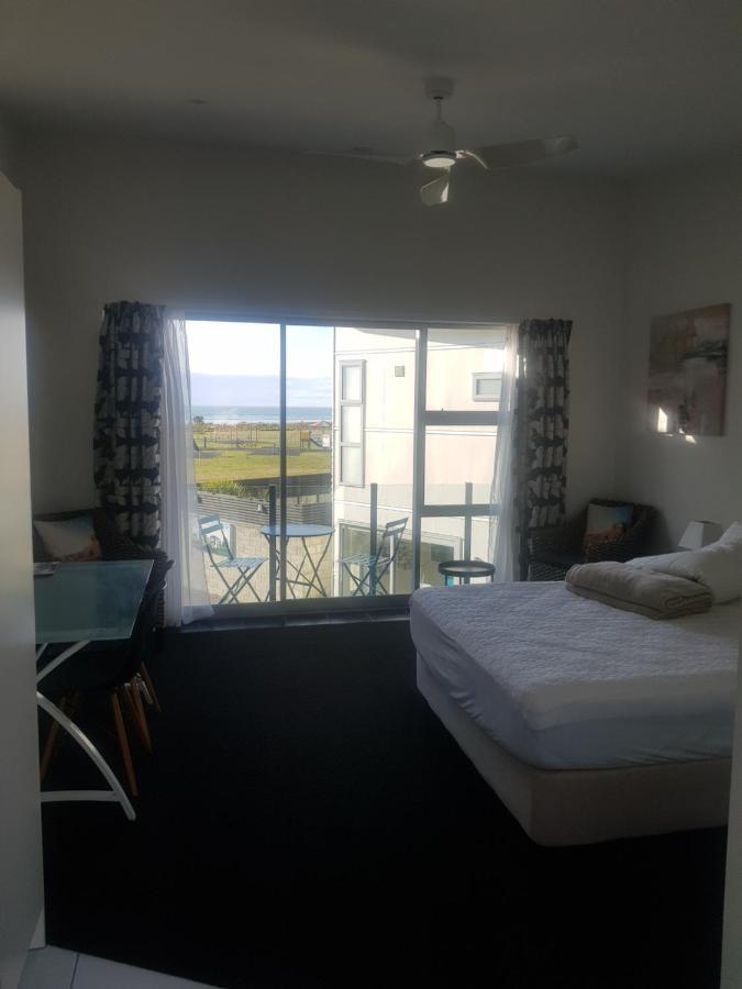 Carters By The Sea Beachside Studio Apartments Carters Beach Екстер'єр фото